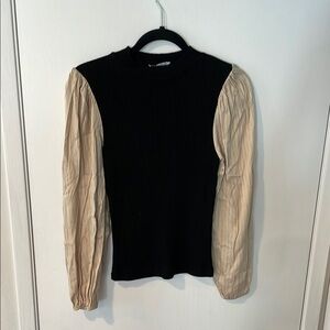 Zara Black and Cream Ribbed Long Sleeve Blouse